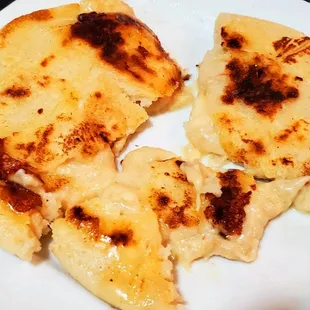 Pork and cheese papusa