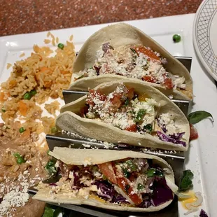 Shrimp tacos with corn tortilla