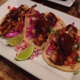 Pescado a la Parrilla Tacos.
