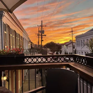 Recommend balcony seating!