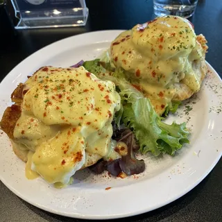 Maryland Crab Cake Benedict