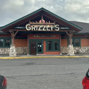 Front plenty of parking