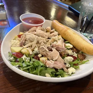 Apple Pecan Salad with chicken