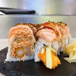 Siered salmon sushi rolls
( chef special)