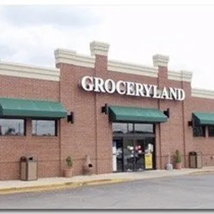 the front of a grocery store