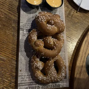 Pretzels and cheese