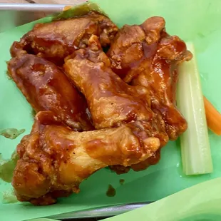 Bbq wings (lots of meat and cooked perfectly)