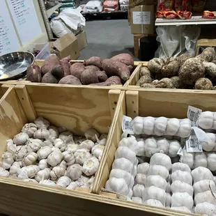 I like the purple garlic