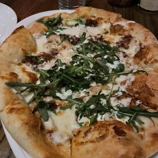 Chicken Bianca Pizza