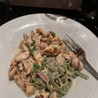 Fettuccine Alfredo