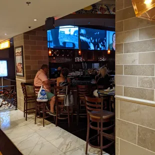 If you zoom in you can see the resteraunts executive chef behind the bar &quot;chilling&quot; while her kitchen is crashing and burning.