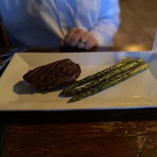 Sirloin with asparagus
