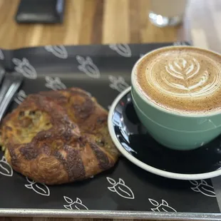 Goat cheese and olive pastry + Gingerbread Latte