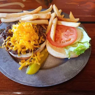 Cheeseburger &amp; Fries