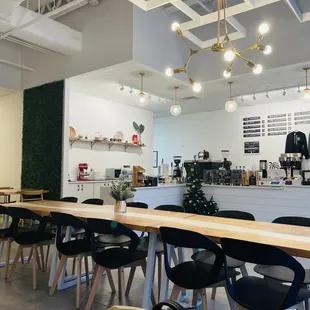 Communal table