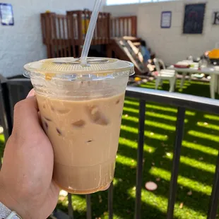 Iced caramel macchiato