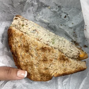 This premade tuna took 30 minutes they did not have that many clients