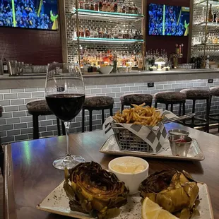 Great spot to grab a meal and drink and watch the game