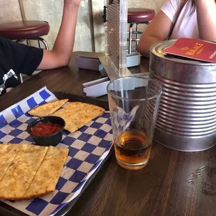 Garlic bread, games ands beer.... heaven?