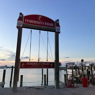 Fisherman&apos;s wharf