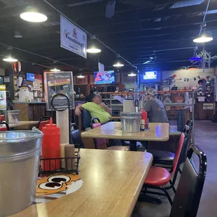 sushi and sashimi, interior