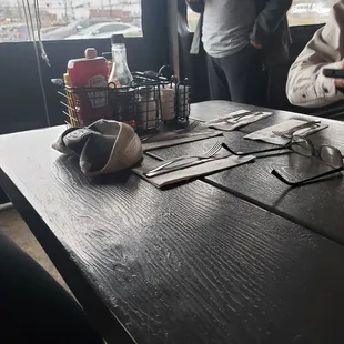 Table and condiments