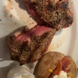 Filet, baked potato