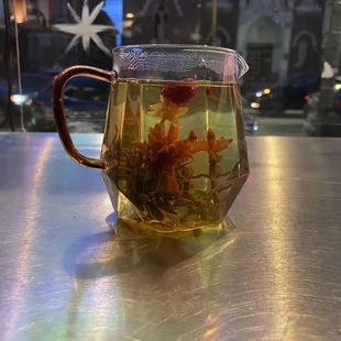 Blooming tea
