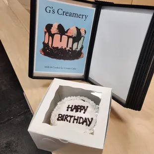 Milk and cookies cake sadly doesn't come with Oreos as advertised