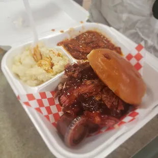 Pulled pork sandwich