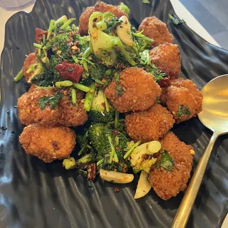 Crispy Chicken with Broccoli and Cilantro