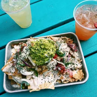 Fridays are for nachos y margys 

: @ssi.atl.foodie