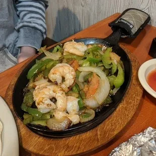 Camarones fajitas
