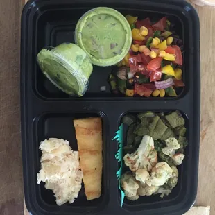 Vegetarian guacbox with cauliflower, guacbox caviar, nopales, grilled pineapple and yucca mash, still over 30 g of protein!