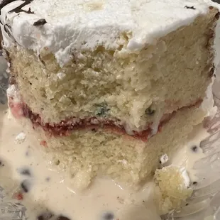 MOLD FOUND IN CAKE!!