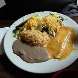 a plate of mexican food