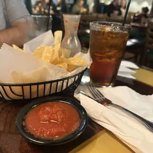 Chips, salsa and tea.