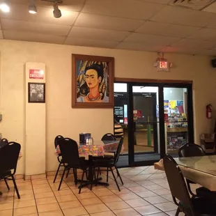 ramen and noodles, interior