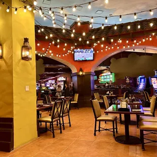 Seating area (front of restaurant)
