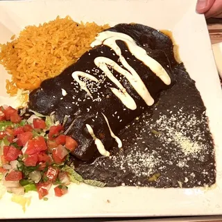 Ecnh-MOLE ENCHILADAS