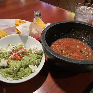 Fresh Guacamole Plate