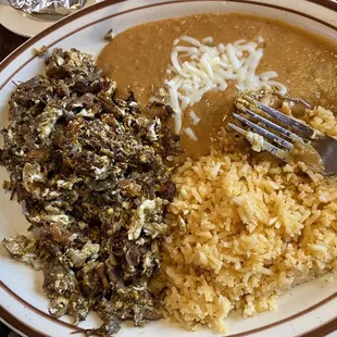 Machacado con huevos