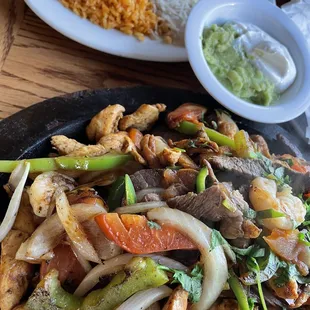 Delicious combination sizzling platter
