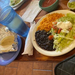 a plate of mexican food