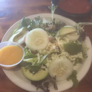 House salad with mango dressing