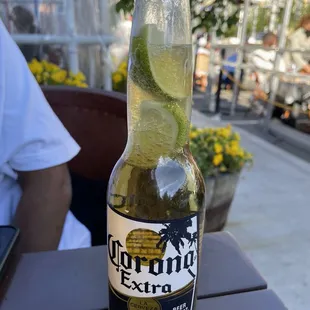 Corona with extra limes