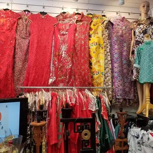 Dresses, blouses, children's clothing, etc.