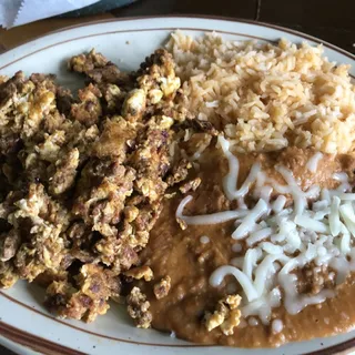 Huevos con Chorizo