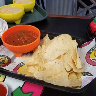 CHIPS & SALSA
