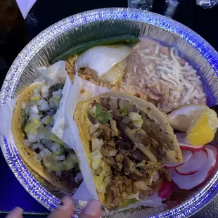 2 Guanatos Tacos Combo